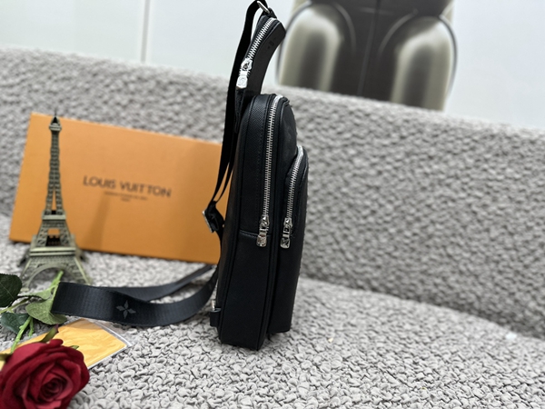 ルイヴィトンバッグ側面デザイン